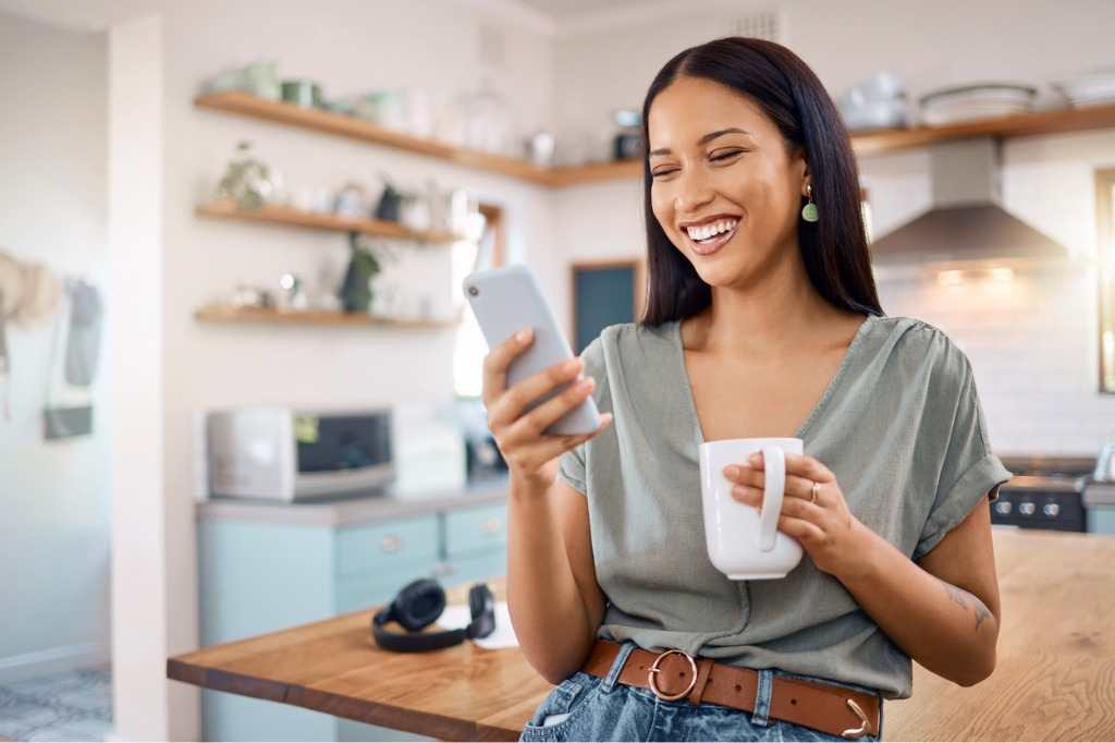 Preventing-text-neck-the-importance-of-good-posture-in-the-digital-age